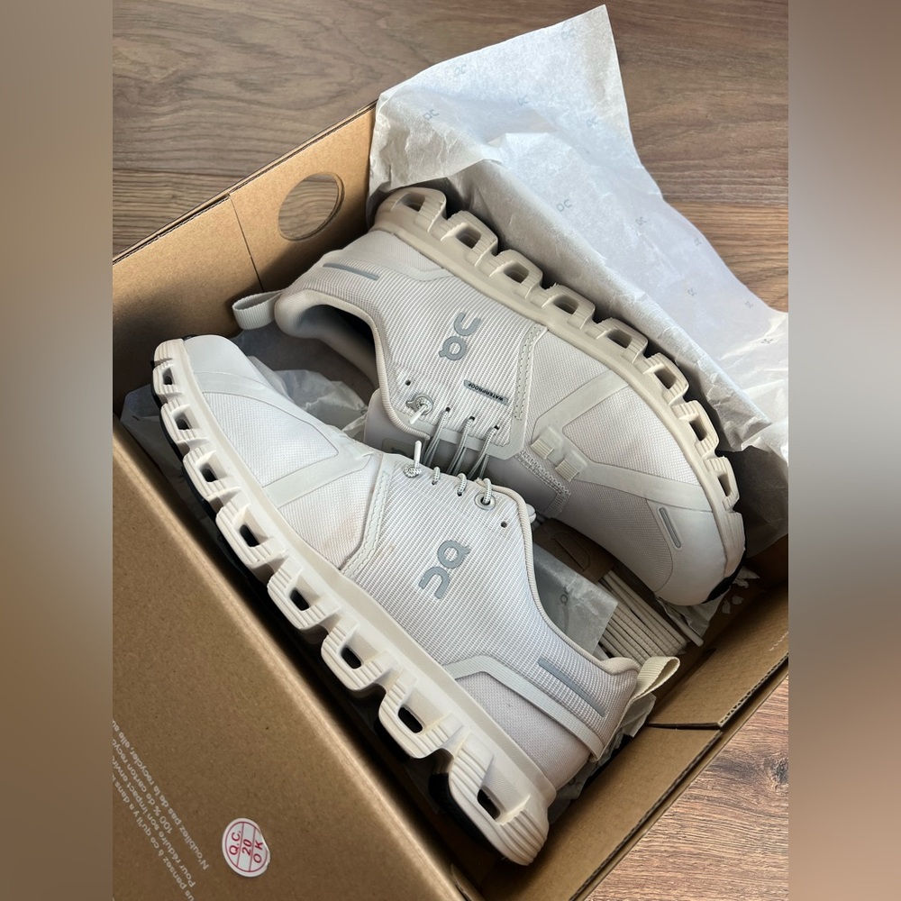 ON Clouds | Women’s Cloud 6 Waterproof Sneaker size 7.5 - Picture 10 of 10
